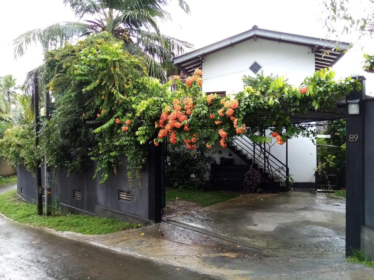 Sunny Side 89 Hotel Galle Ngoại thất bức ảnh