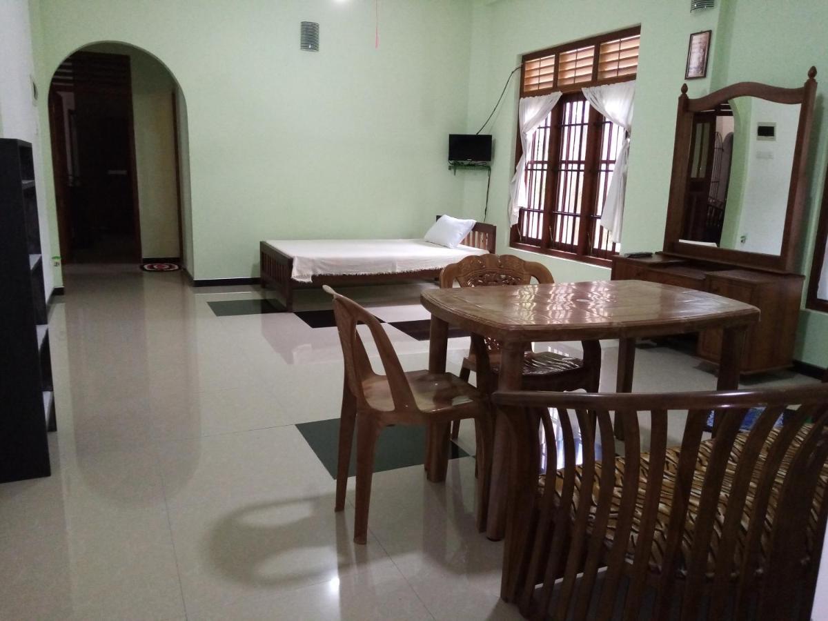 Sunny Side 89 Hotel Galle Ngoại thất bức ảnh